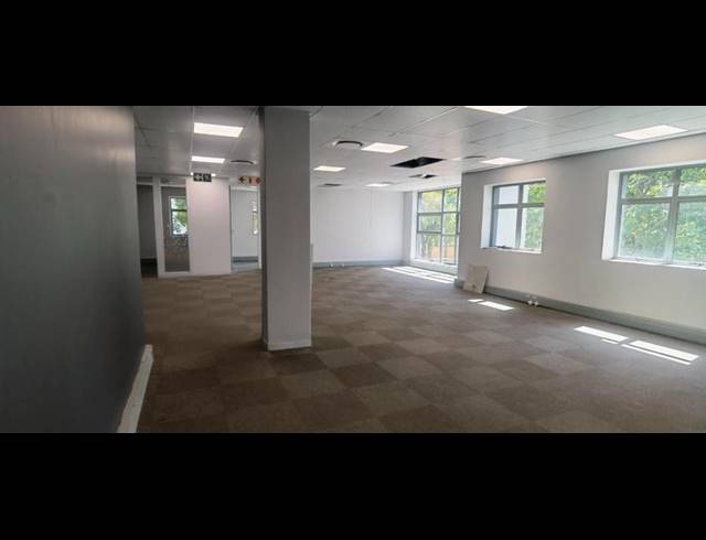 BUSINESS PROPERTY TO RENT IN HILLCREST